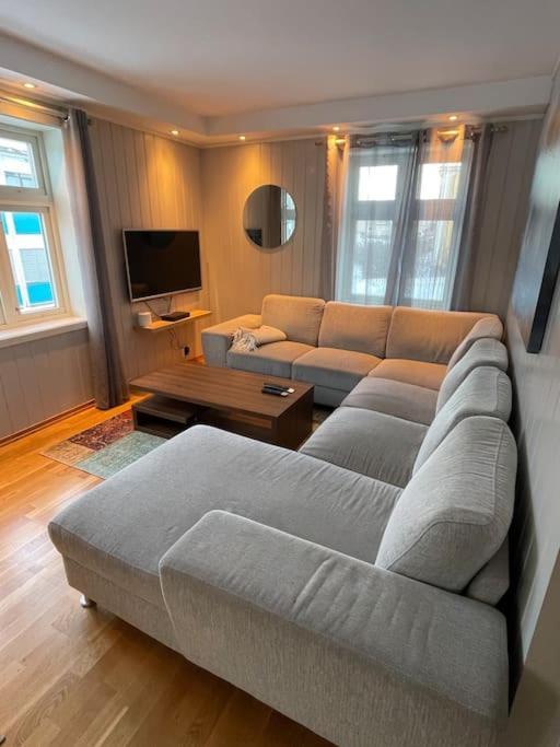 Skjomtind - Modern Apartment With Free Parking Нарвик Экстерьер фото