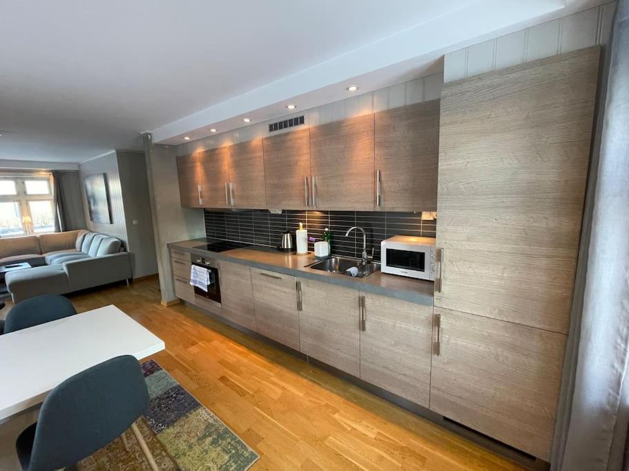 Skjomtind - Modern Apartment With Free Parking Нарвик Экстерьер фото